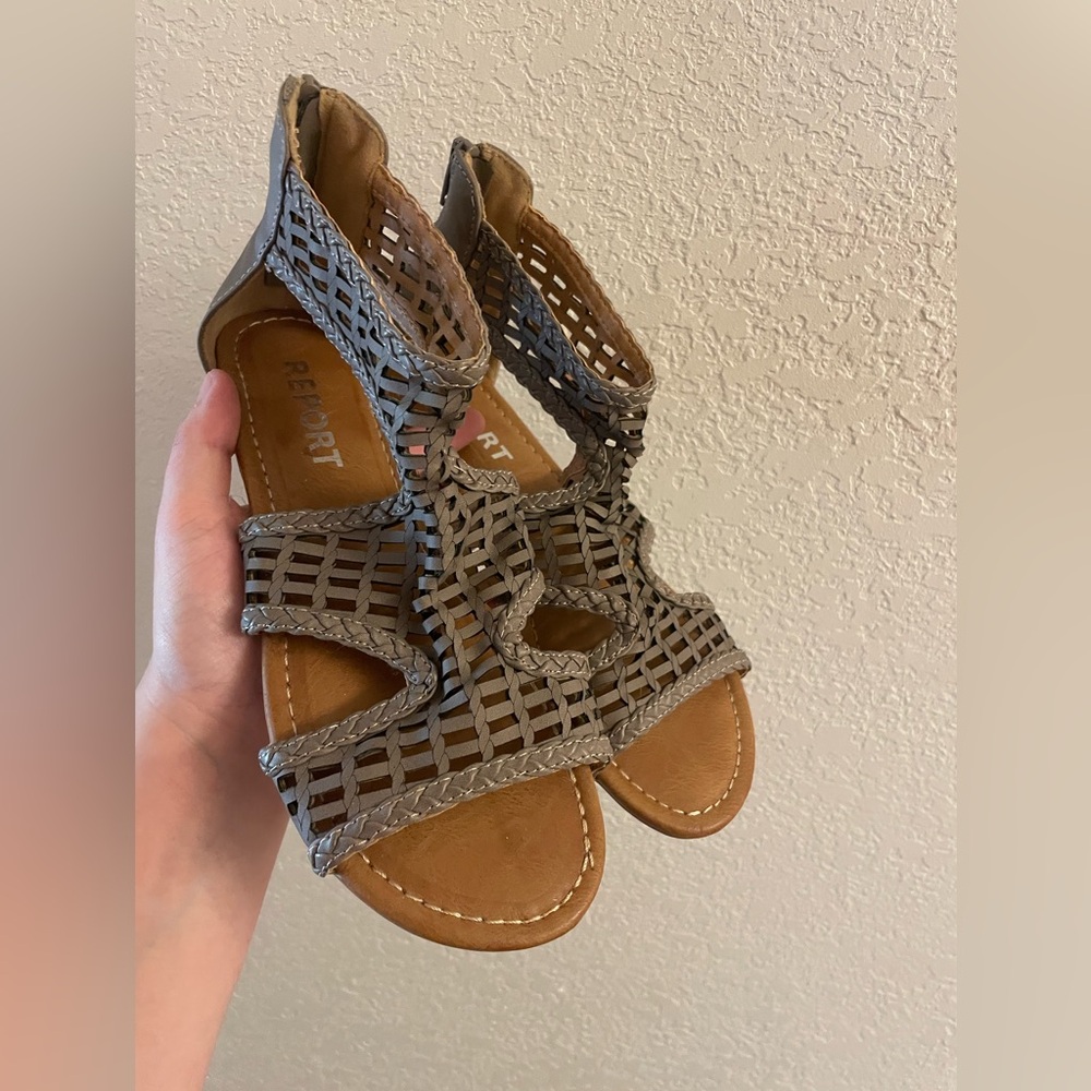 REPORT Women’s Gray Sandals - Size 7